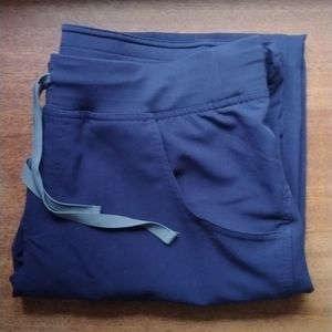 FIGS navy scrubs set size M